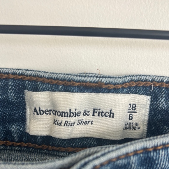 Abercrombie & Fitch Classic Blue Jean Shorts - Picture 2 of 3